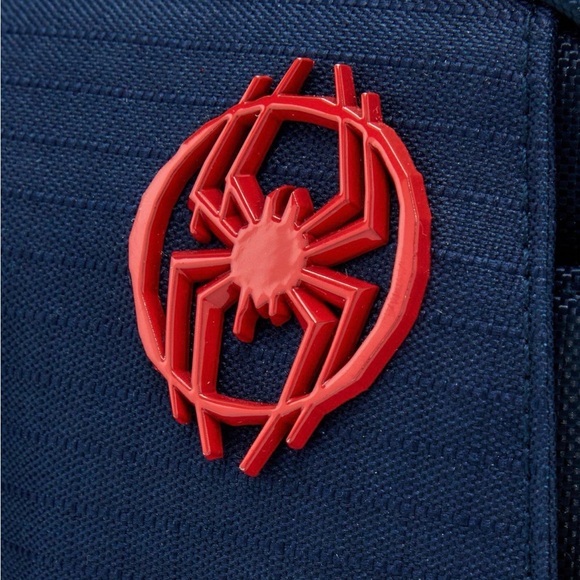 Marvel Spider-Man Tactical Crossbody Bag Exclusive - Picture 4 of 6